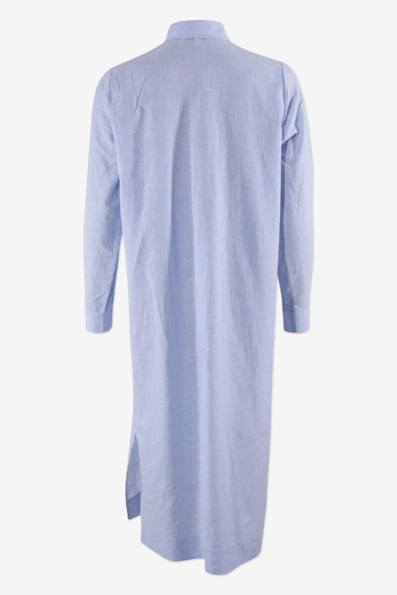 Natha Dress Fresh dream Loose-fitting cotton shirt dress that falls below the knee, with large front pockets, openable sleeves, and side slits - back image