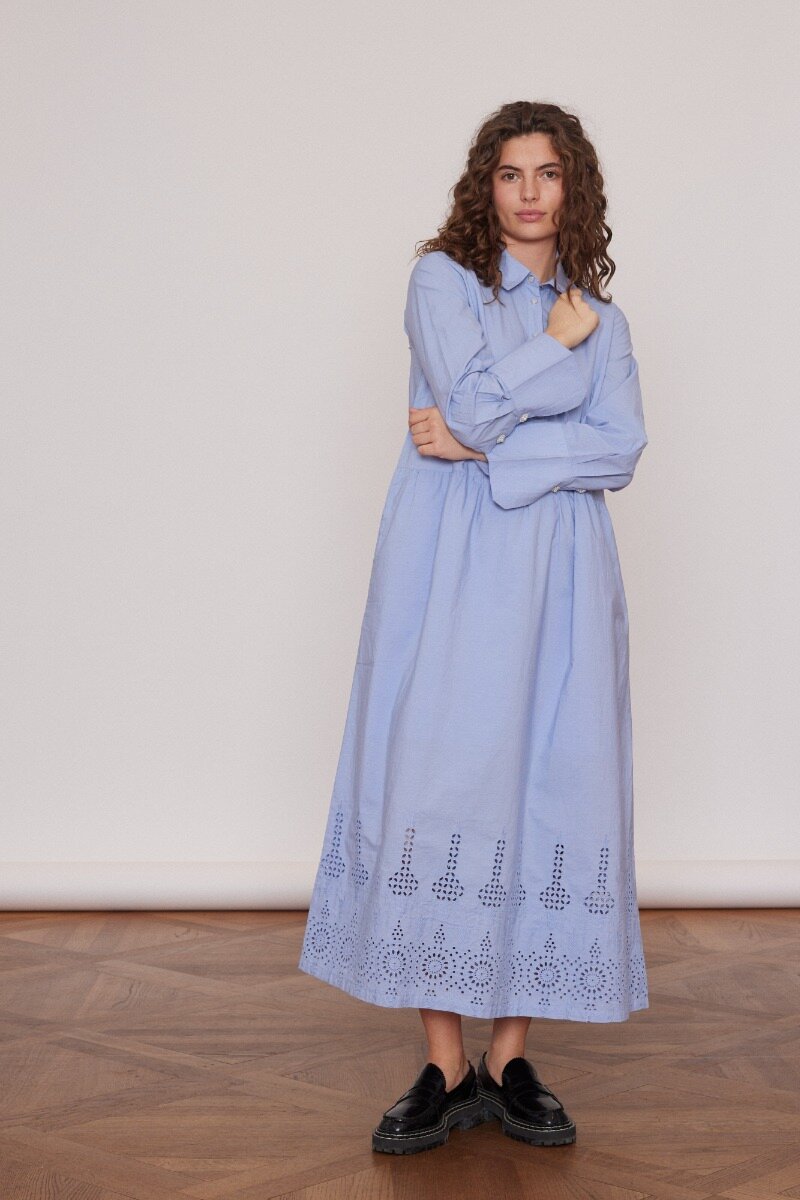 Zilla Dress Cosmic Sky Loose-fitting shirt dress woth broderi anglaise details - model image
